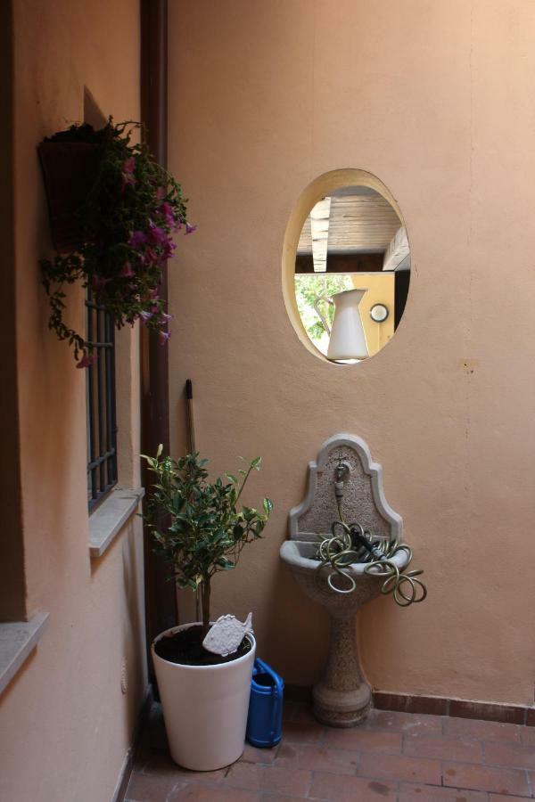La Casetta Del Porto Sulzano Bagian luar foto